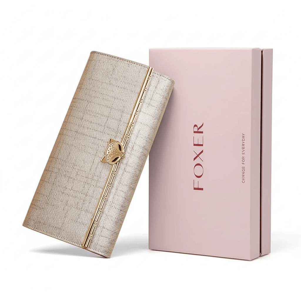 Carteira Feminina Longa em Couro com Fecho Metálico BegeGramora | Luxury Ladies Clothing